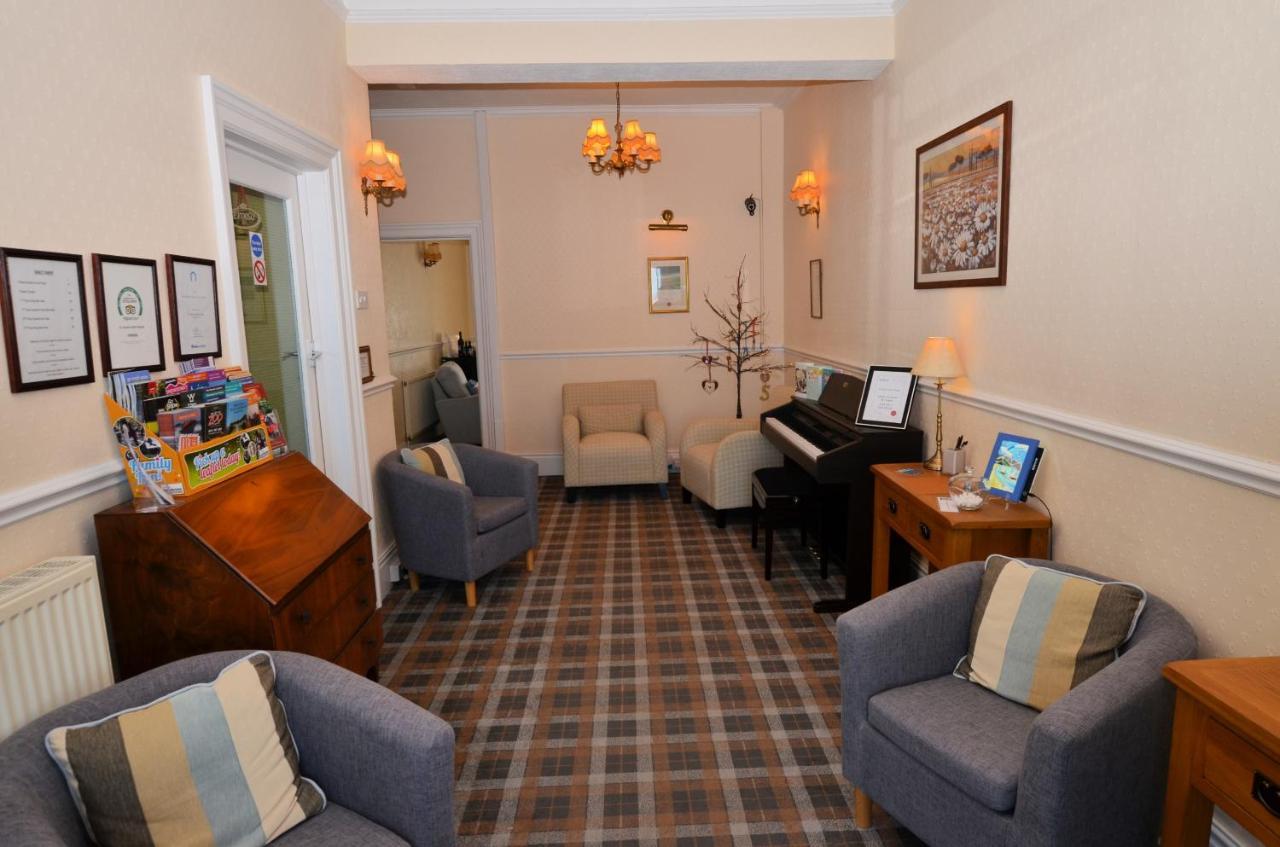חלנדודנו St. Hilary Guest House מראה חיצוני תמונה